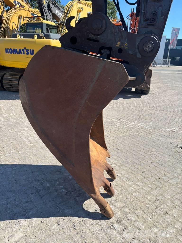 Volvo EC 210 B LC Гусеничные экскаваторы