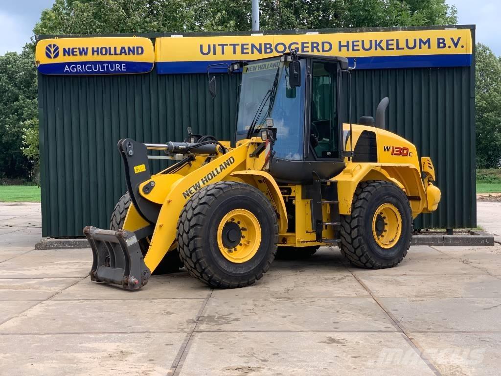 New Holland W 130 C Фронтальные погрузчики