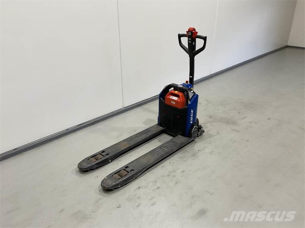 NH SKP1500E Ручные электрические тележки
