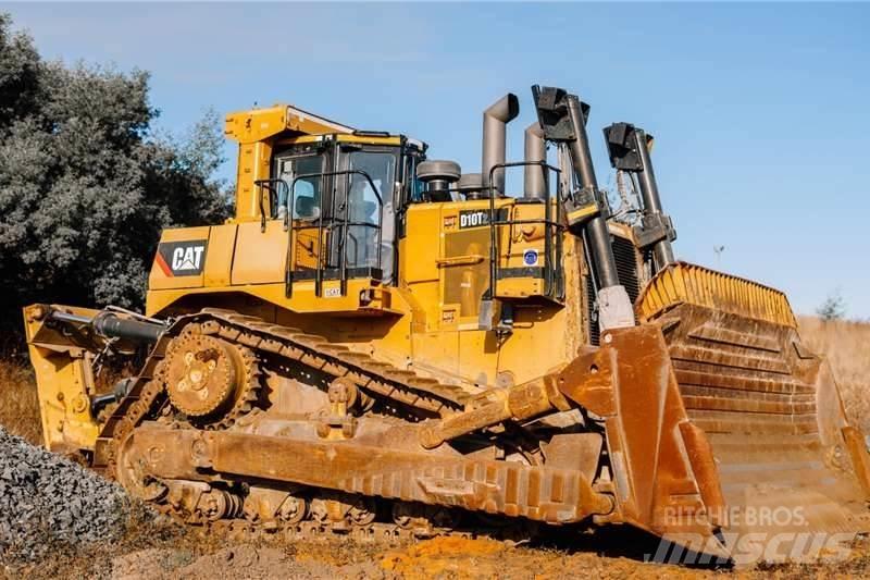 CAT D10T Гусеничные бульдозеры