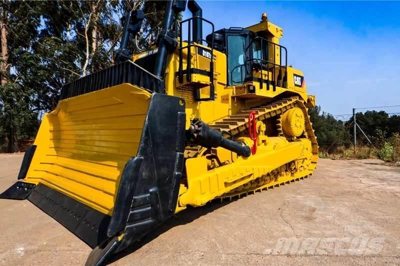 CAT D10T Гусеничные бульдозеры