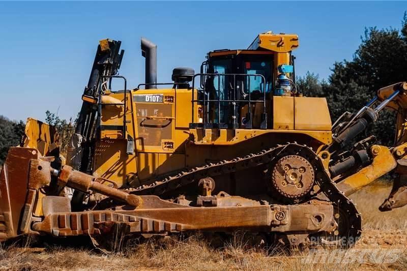 CAT D10T Гусеничные бульдозеры