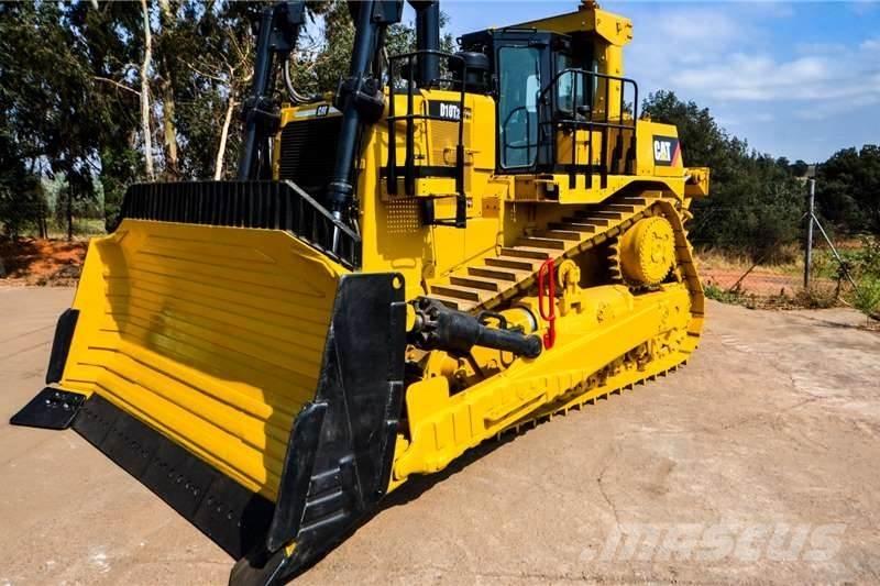 CAT D10T Гусеничные бульдозеры