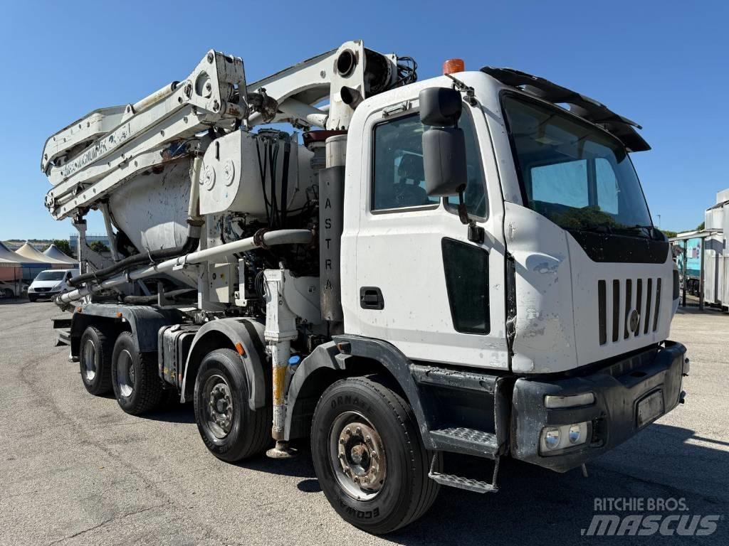 Astra Betonpompa Автобетоносмесители