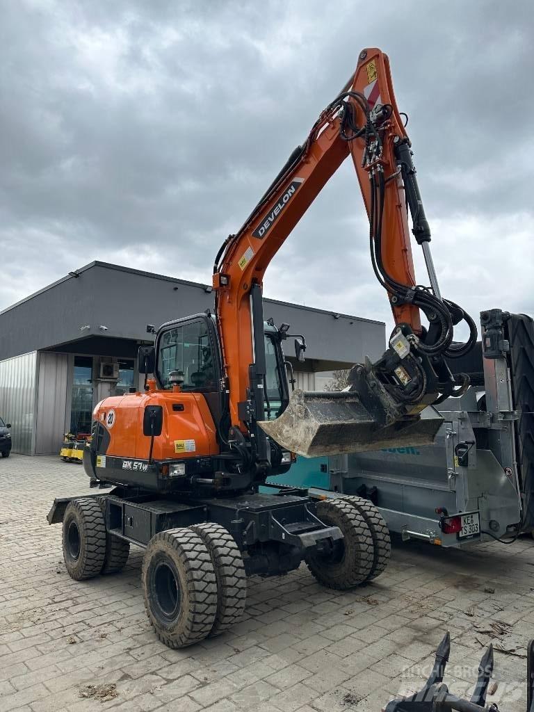 Develon DX 57 W-7 Колёсные экскаваторы