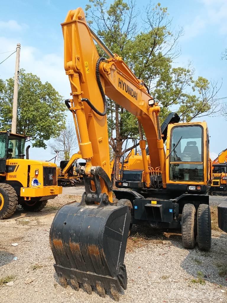 Hyundai R150W Колёсные экскаваторы