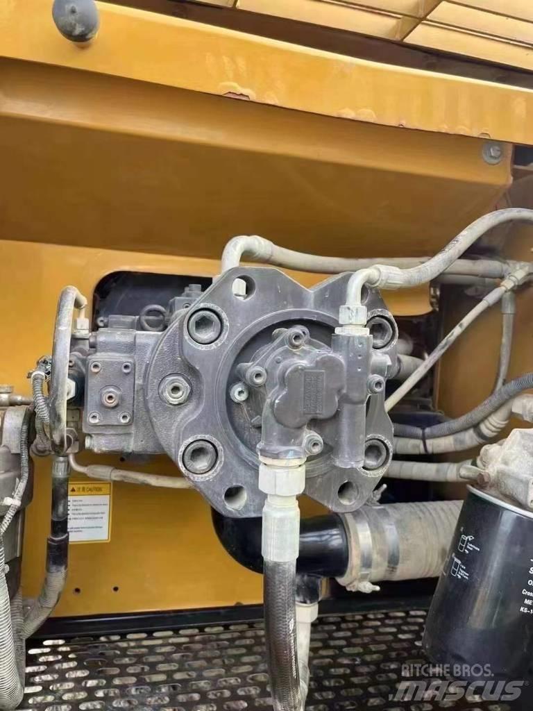Sany SY 215 Гусеничные экскаваторы