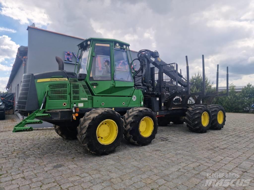 John Deere 1210 E Форвардеры