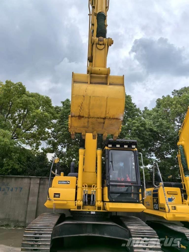 Komatsu PC 220-8 Малые экскаваторы 7т-12т