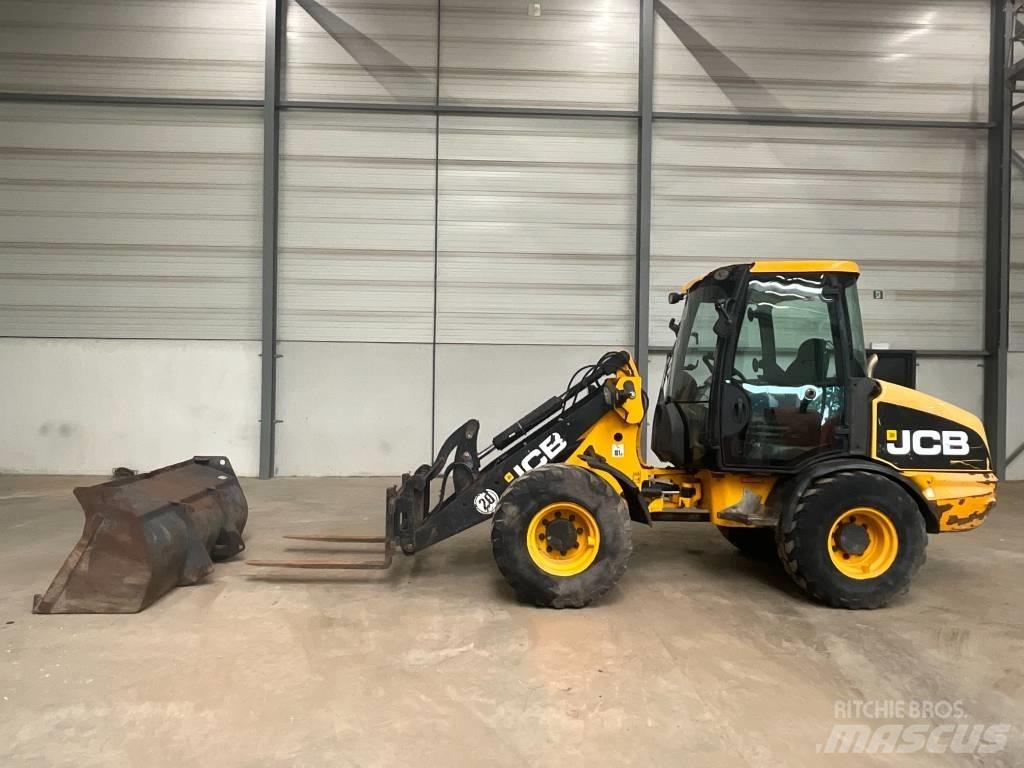 JCB 406 B Фронтальные погрузчики