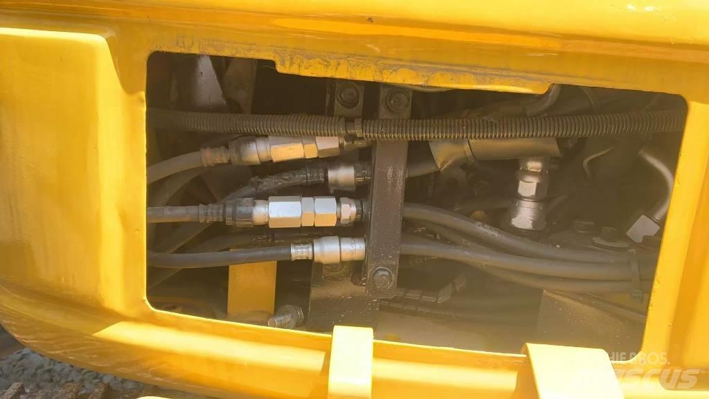 Komatsu PC40 Гусеничные экскаваторы