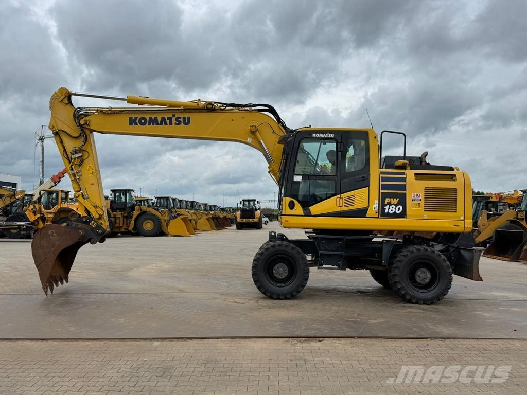 Komatsu PW180-11 Колёсные экскаваторы