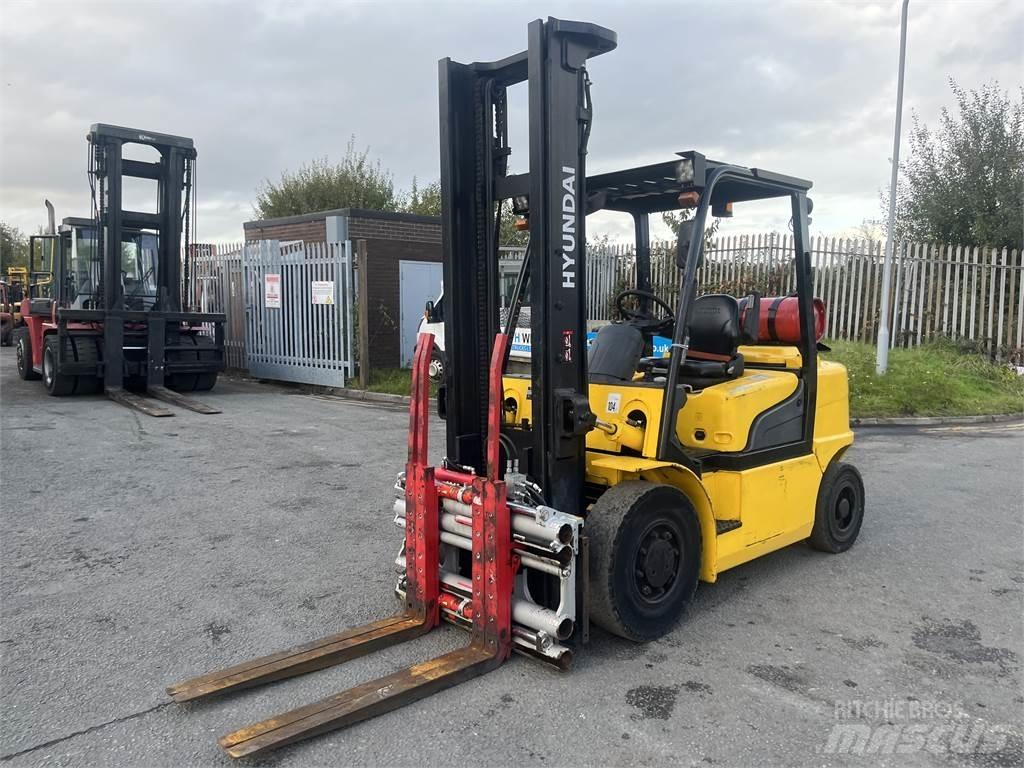 Hyundai 35L-7A Газовые погрузчики