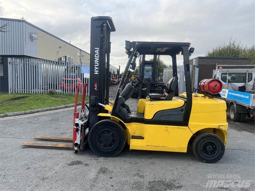 Hyundai 35L-7A Газовые погрузчики
