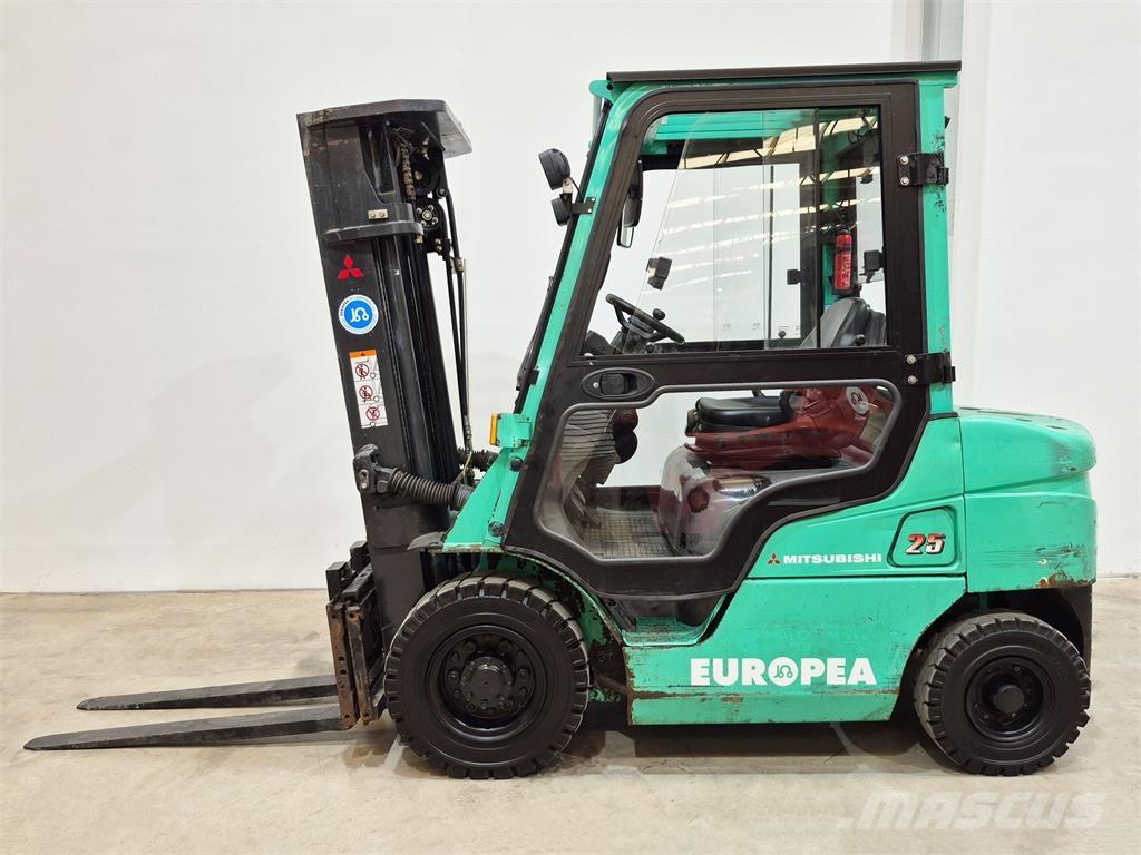 Mitsubishi FD25NT Дизельные погрузчики