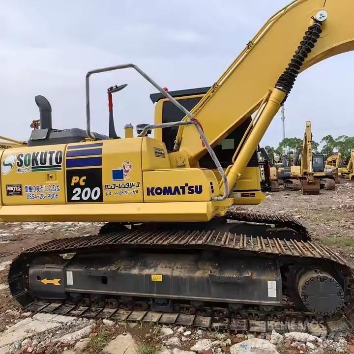 Komatsu PC200 Малые экскаваторы 7т-12т