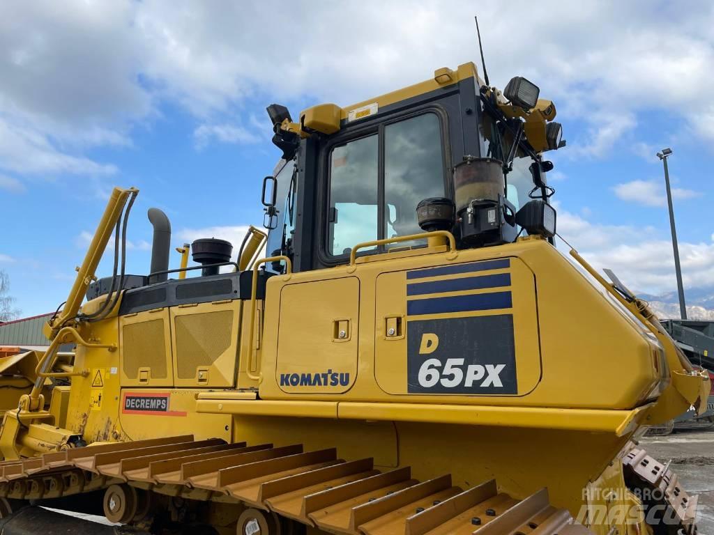 Komatsu D65PX-18 Гусеничные бульдозеры