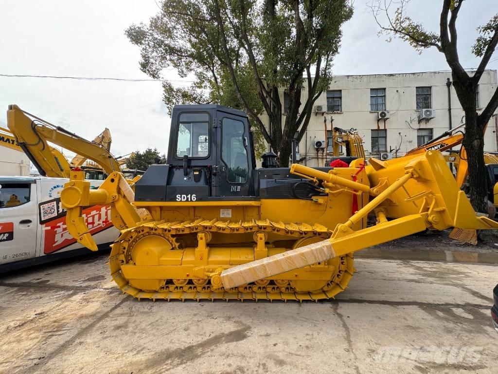 Shantui SD 16 Гусеничные бульдозеры