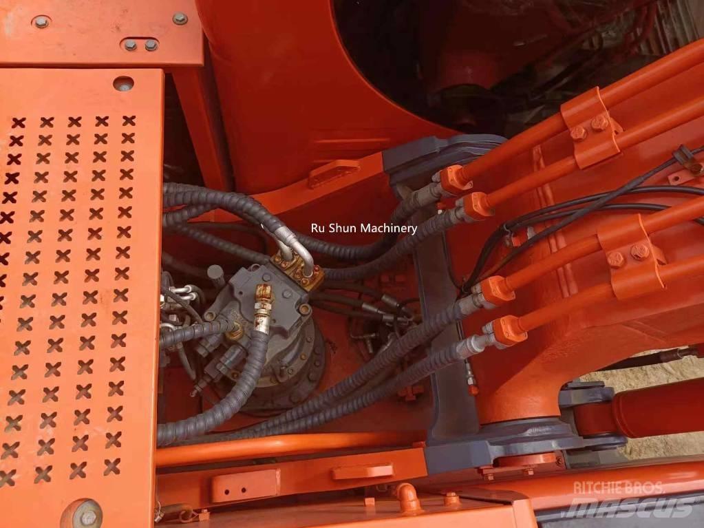 Doosan DX 225 LC Гусеничные экскаваторы