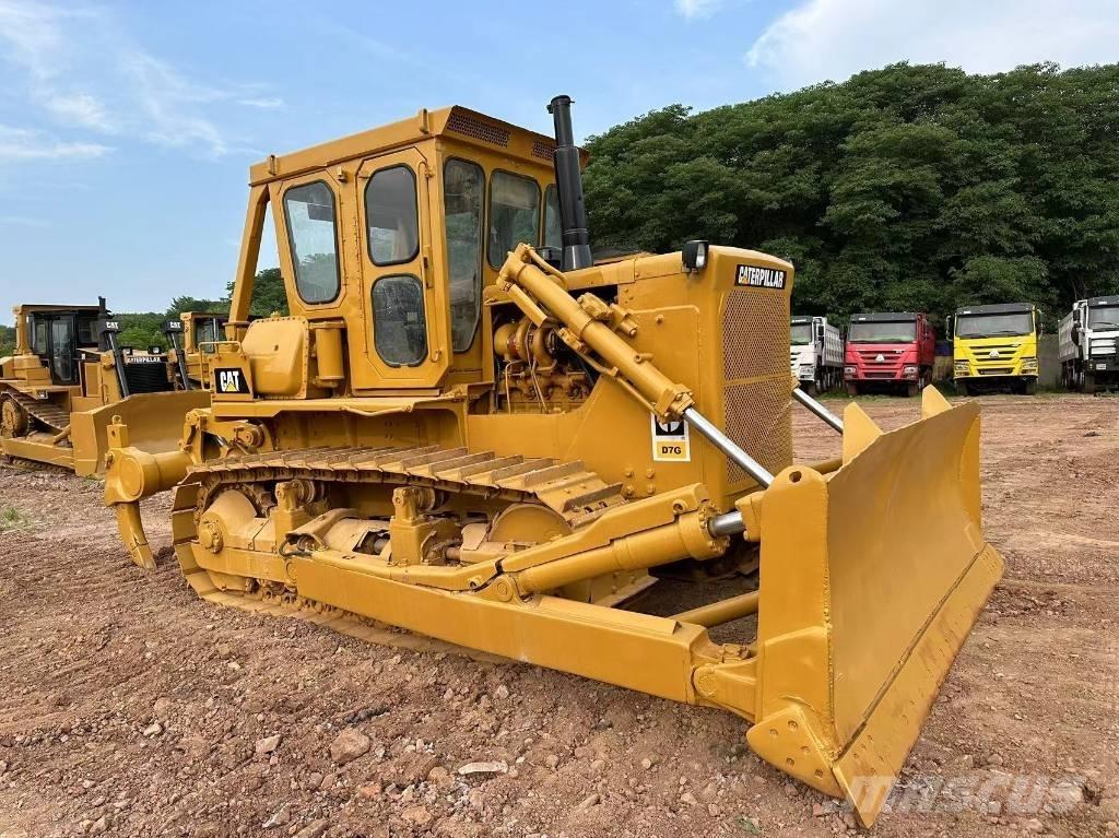 CAT D7G Гусеничные бульдозеры