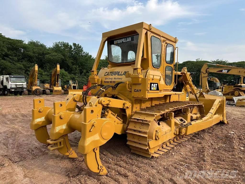 CAT D7G Гусеничные бульдозеры
