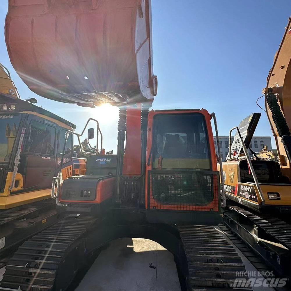 Doosan DX150LC-9C Гусеничные экскаваторы