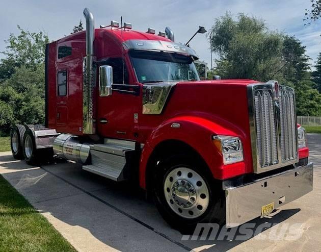 Kenworth W 990 Седельные тягачи