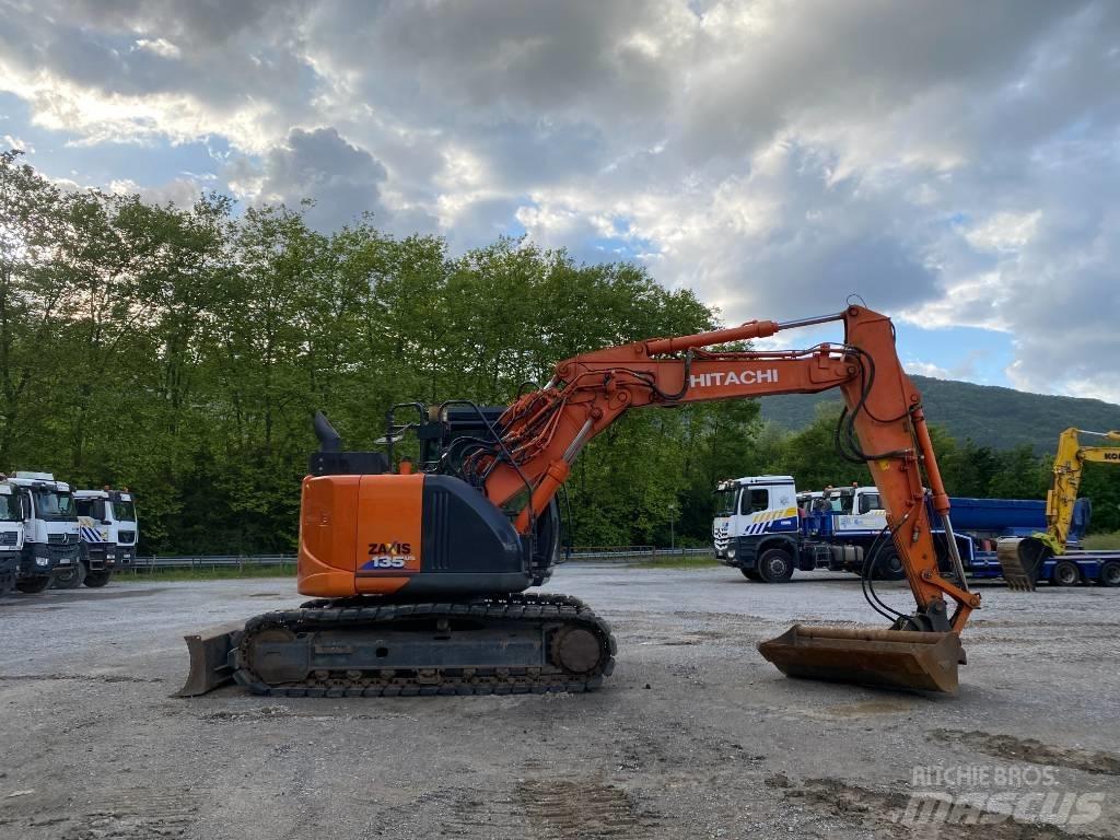 Hitachi ZX 135 US-6 Гусеничные экскаваторы