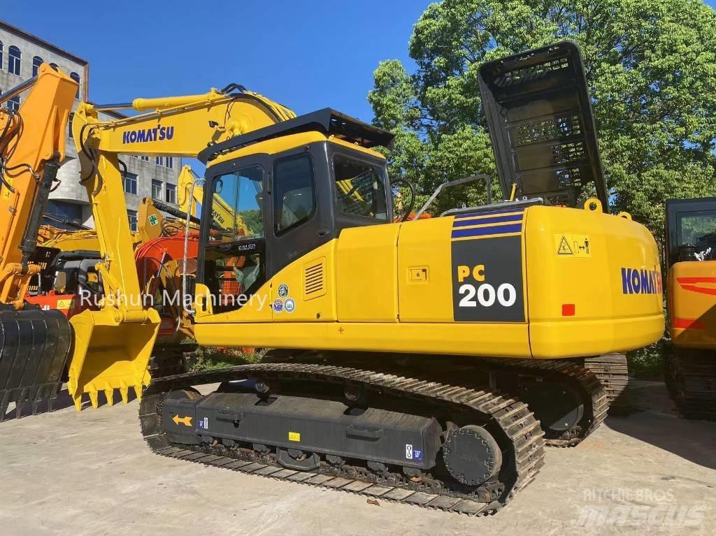 Komatsu PC200 Гусеничные экскаваторы