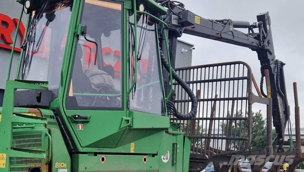 John Deere 810 E Форвардеры