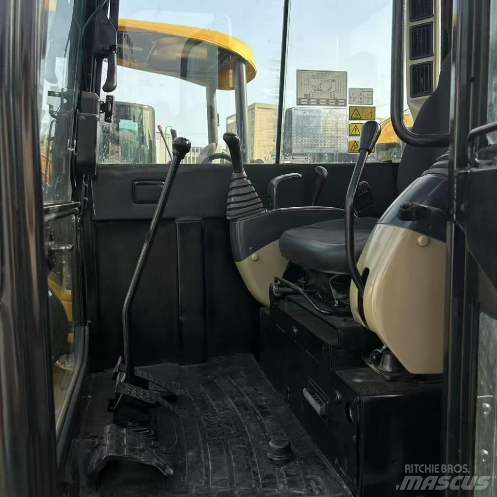 CAT 306E Гусеничные экскаваторы