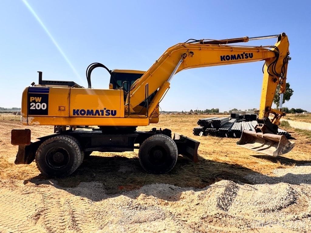 Komatsu PW 200-7K Колёсные экскаваторы