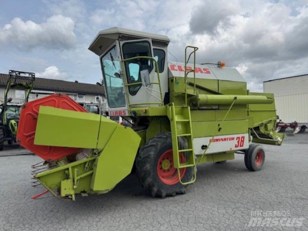 CLAAS Dominator 38 Зерноуборочные комбайны