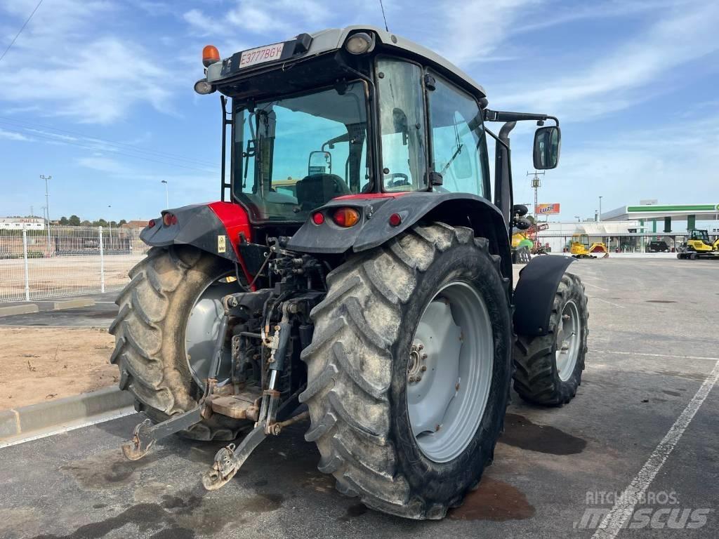 Massey Ferguson 5711 Трактора