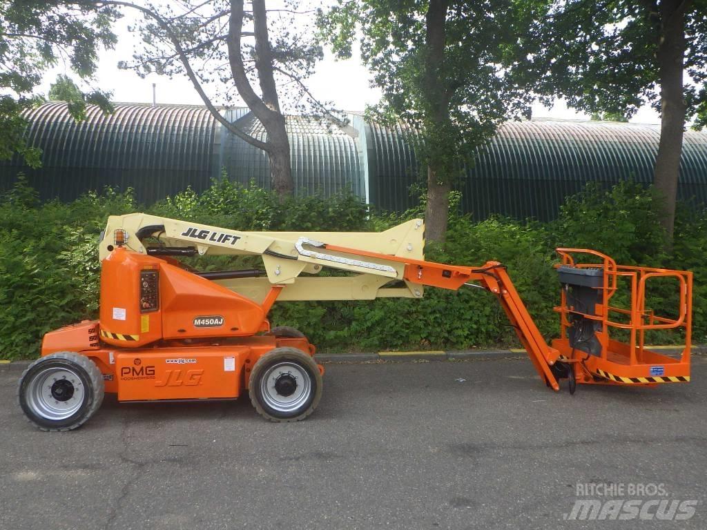 JLG M450AJ Коленчатые подъемники