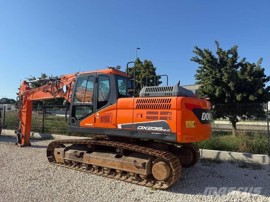 Doosan DX 235 NLC-5 Гусеничные экскаваторы
