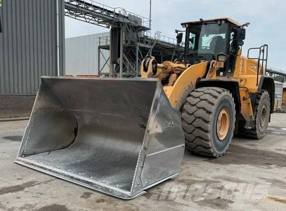 Hyundai HL980XT Фронтальные погрузчики