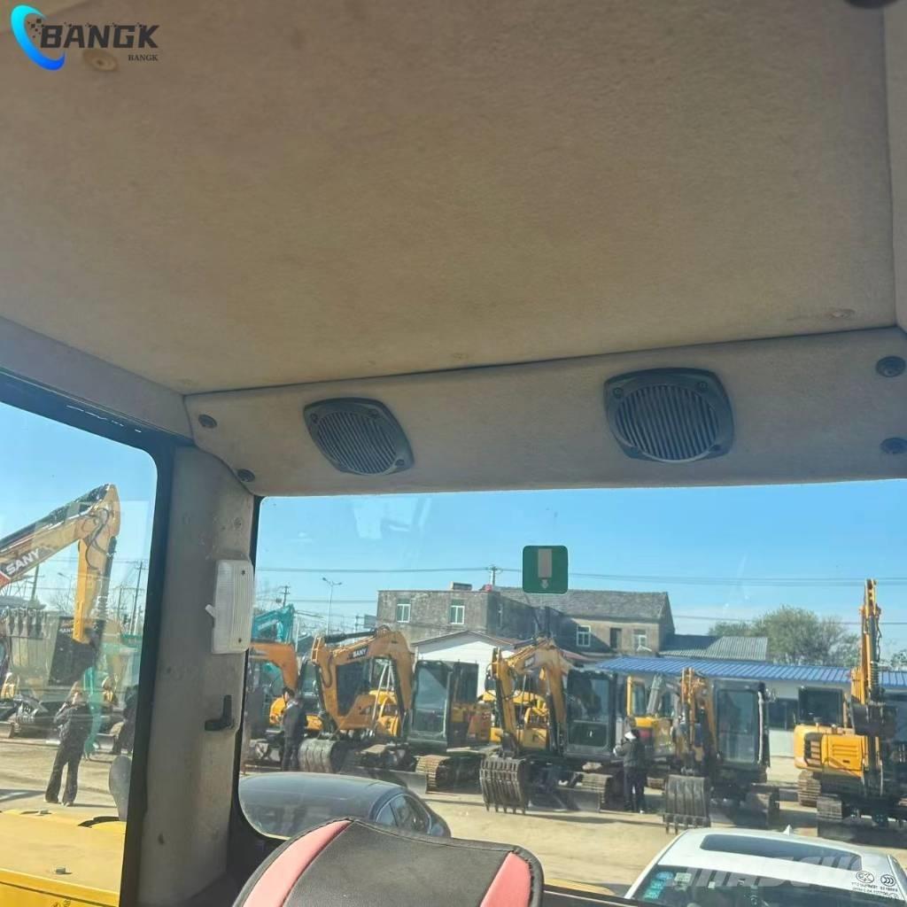 Komatsu PC 70-8 Гусеничные экскаваторы