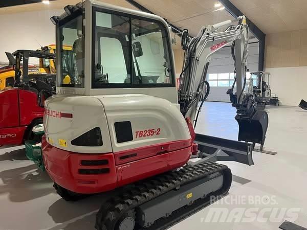 Takeuchi TB 235 Мини-экскаваторы