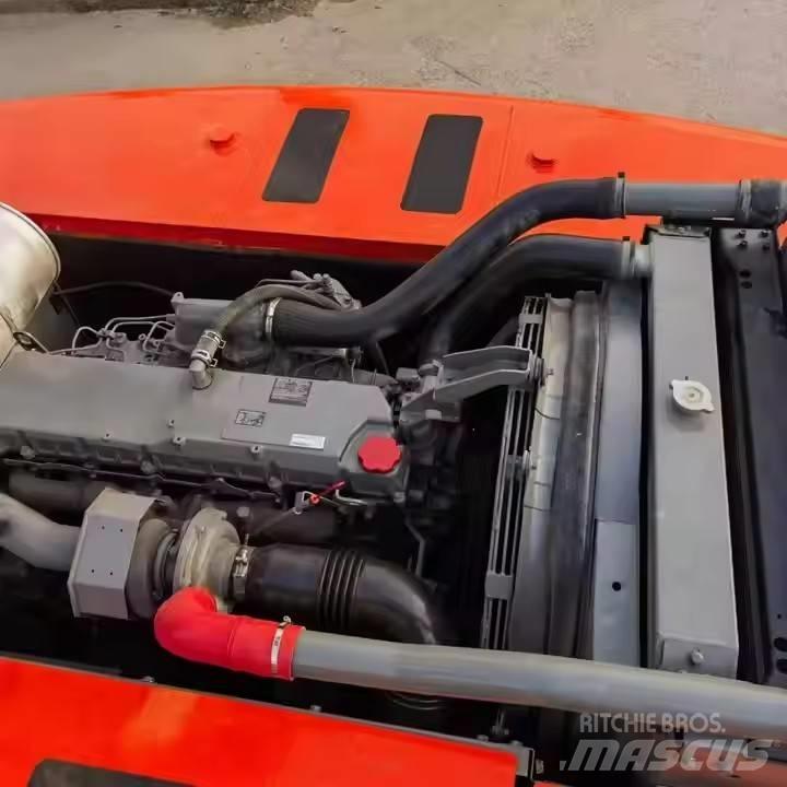 Hitachi ZX350 Гусеничные экскаваторы