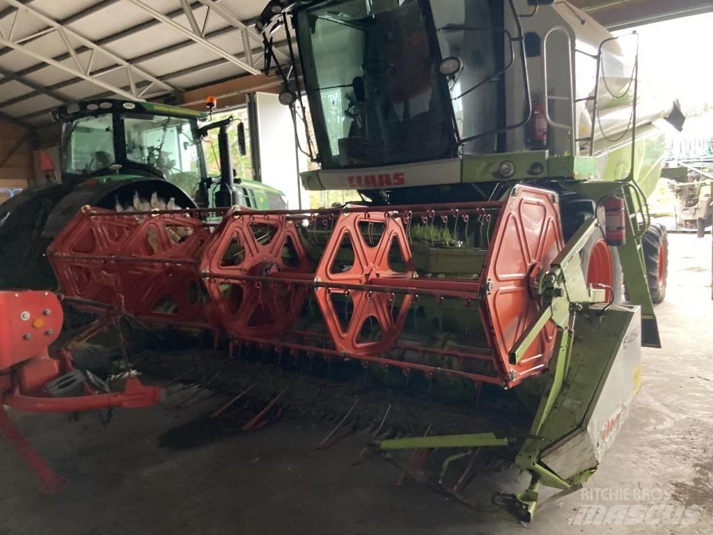 CLAAS Tucano 320 Зерноуборочные комбайны