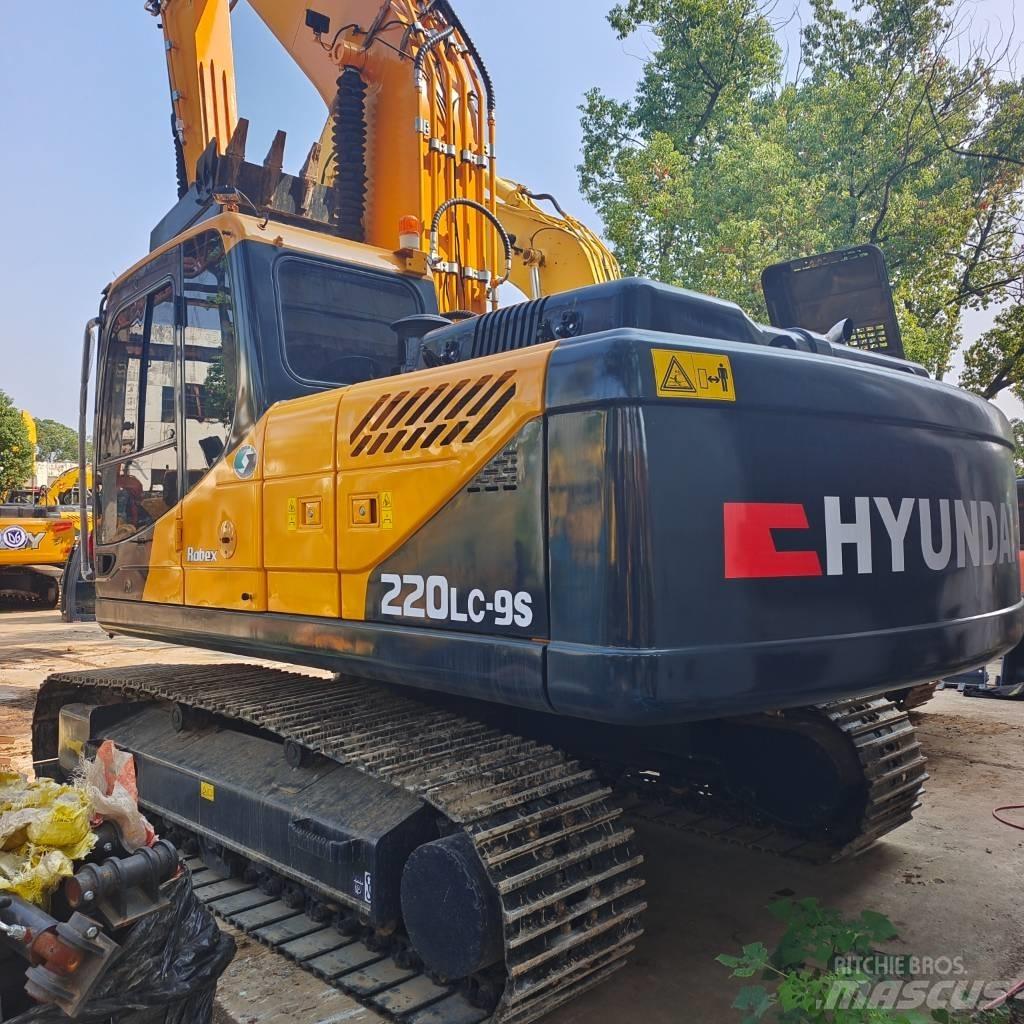Hyundai 220lc-9s Гусеничные экскаваторы