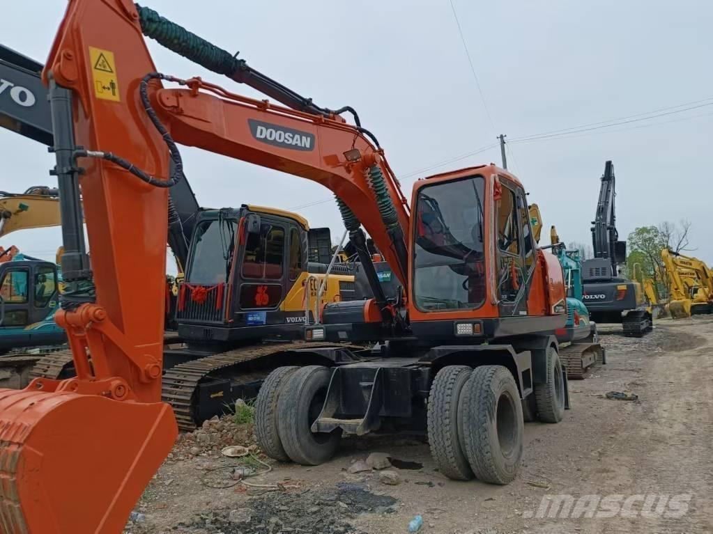Doosan 150 W-7 Колёсные экскаваторы