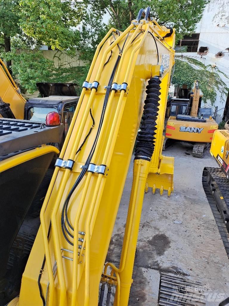 Komatsu PC 200-8 Гусеничные экскаваторы