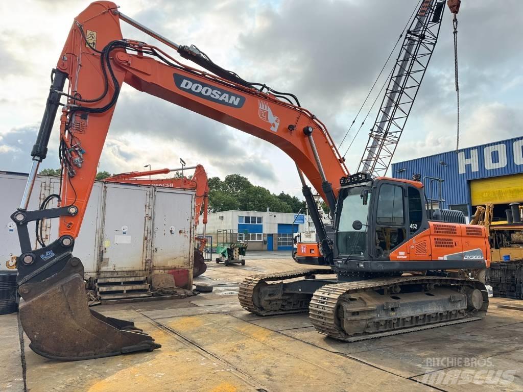 Doosan DX 300 LC-5 Гусеничные экскаваторы