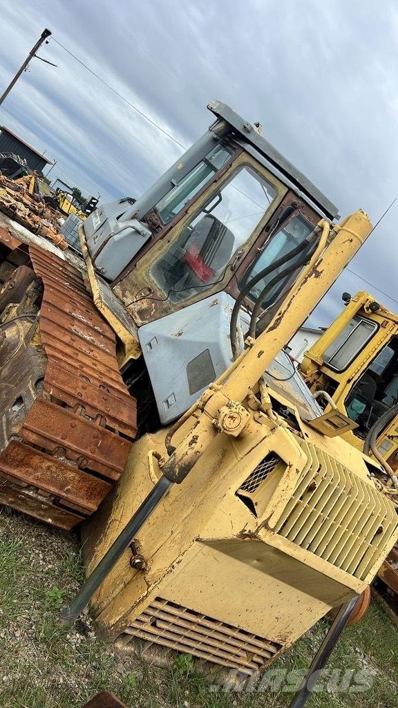 Komatsu D65 EX Гусеницы и цепи