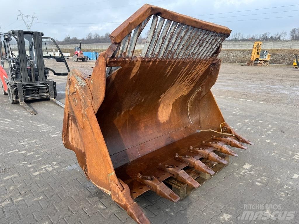Liebherr LR 634 Ковши