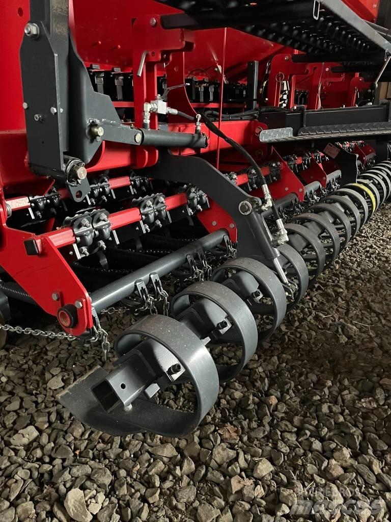 Tume Titan 4000 Комбинированные сеялки