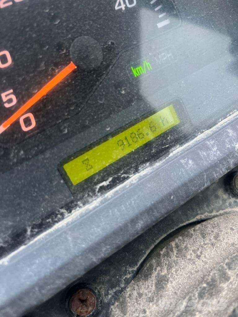 Komatsu WA 250 PZ-5 Фронтальные погрузчики