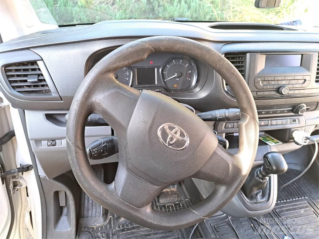Toyota PROACE Легковые автомобили